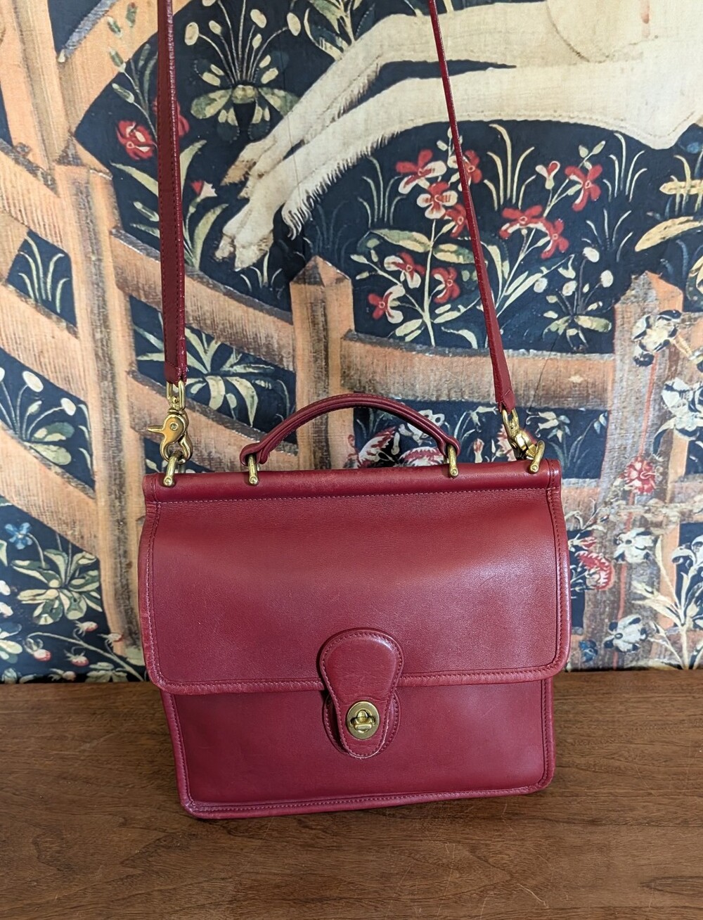 Vintage Coach Willis Bag Red Leather Brass Hardware Crossbody 9927 - Picture 4 of 16